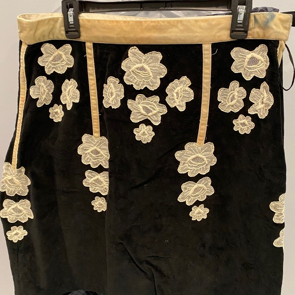Odille Dresses & Skirts - Black skirt with cream colored florals